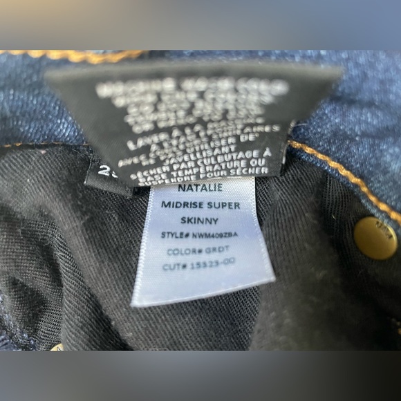 Hudson // Natalie Midrise Super Skinny // Size 29 // Generous Fit - Picture 6 of 11
